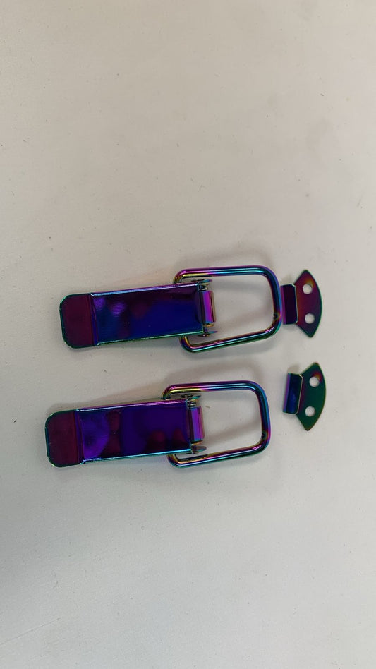 Big universal bonnet clips