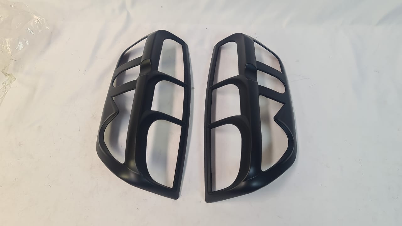 Nissan Navara Tail light TRIMS D40 2007+