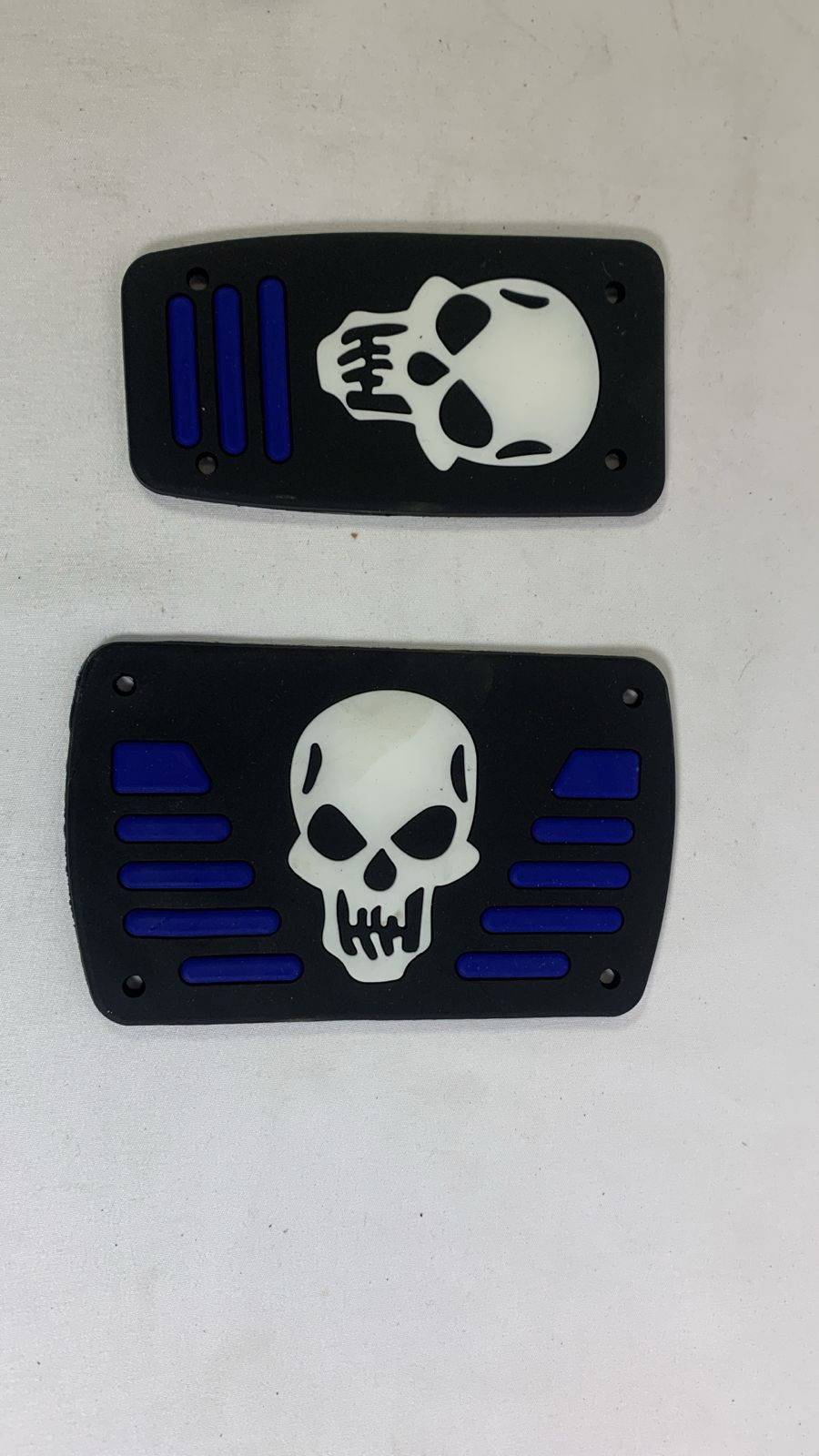 Automatic non slip pedal