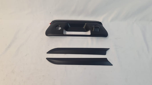 Nissan Navara Tail Gate Cover with Arrow 2013-2020